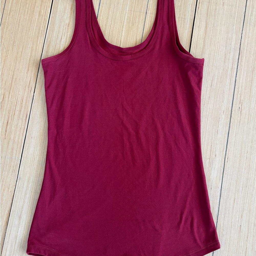 NoBo Women's Red Tank Top Color: burgundy Size M
